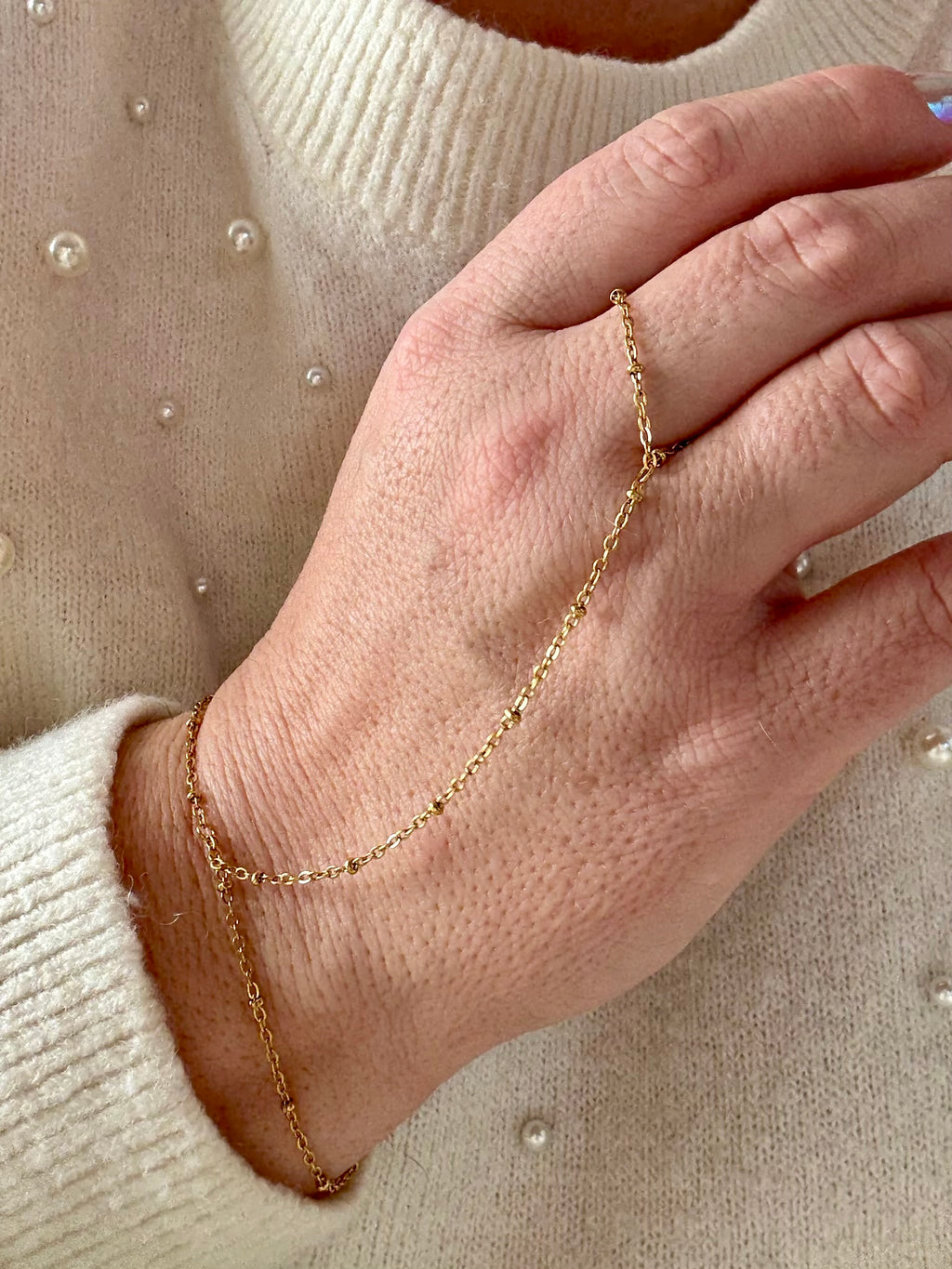 Hand Chain Anai